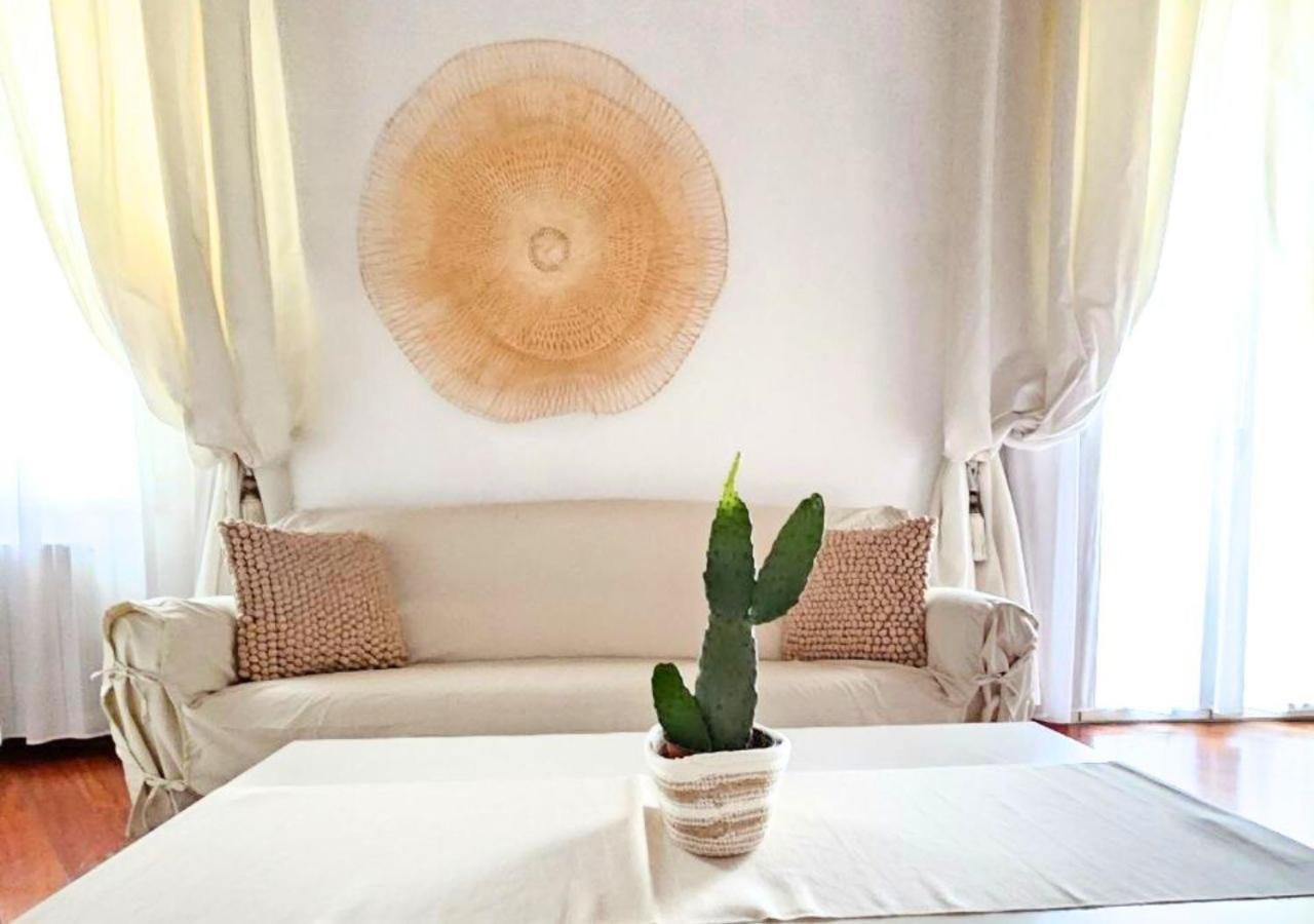 Apulia Journey - Manzoni 11 Hotel Bari Buitenkant foto