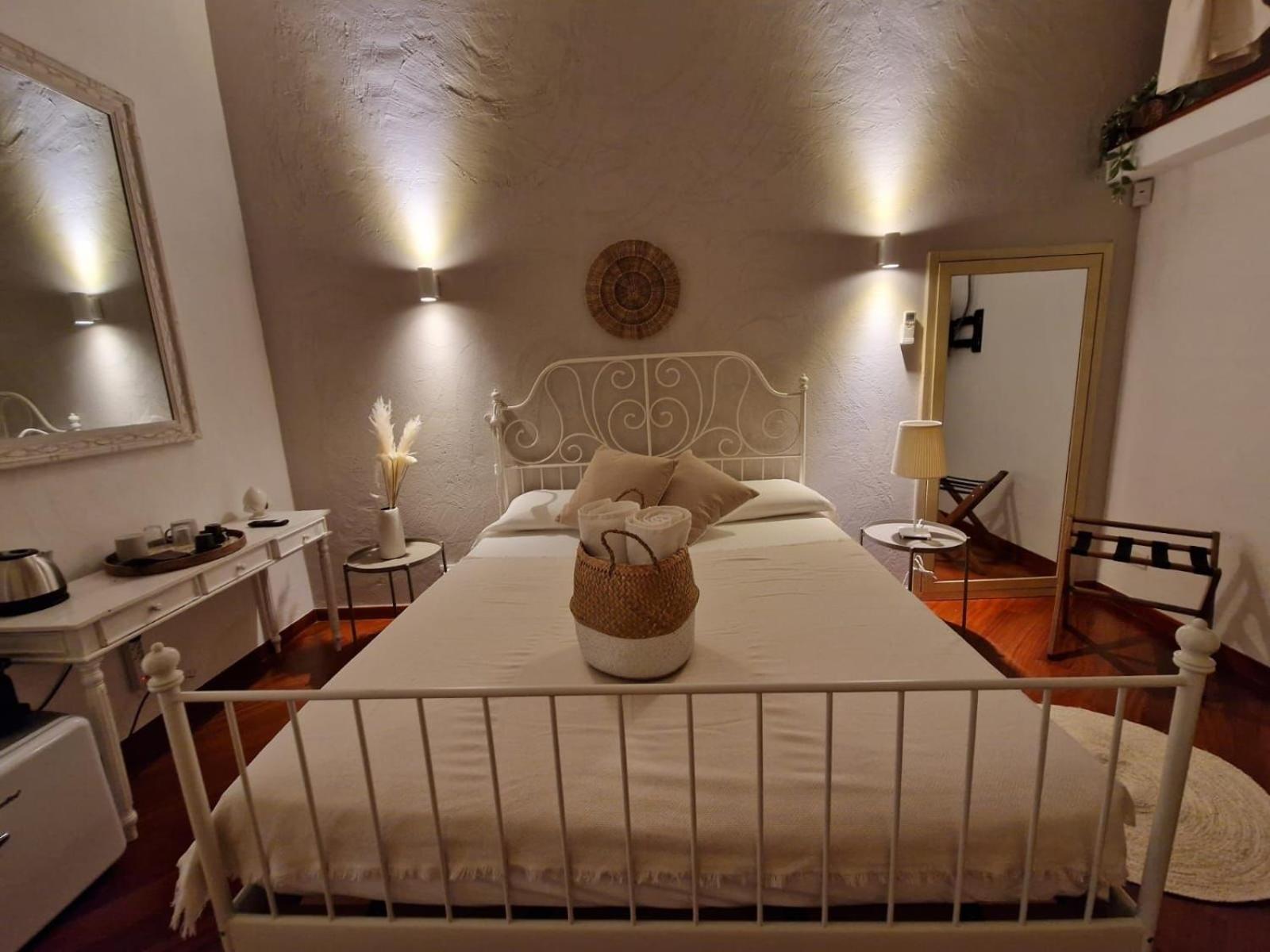 Apulia Journey - Manzoni 11 Hotel Bari Buitenkant foto